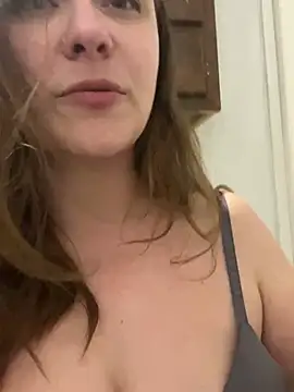 Snapshot of IvanaPlenty chatting on March 16, 2025, 10:33 am IvanaPlenty online show from March 16, 2025, 10:33 am