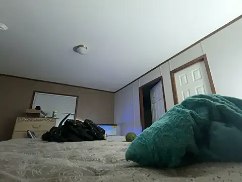 Snapshot of IvanaPlenty chatting on October 9, 2025, 4:35 am IvanaPlenty online show from October 9, 2025, 4:35 am