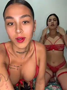 paisitahot1975 online show from November 11, 2025, 11:53 pm