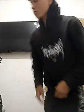 Snapshot of LatinBoysxxx chatting on October 30, 2025, 4:26 pm LatinBoysxxx online show from October 30, 2025, 4:26 pm