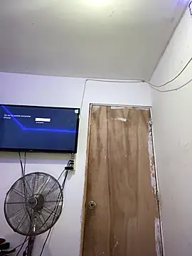 Snapshot of LatinBoysxxx chatting on January 25, 2025, 5:40 pm LatinBoysxxx online show from January 25, 2025, 5:40 pm