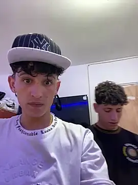 Snapshot of LatinBoysxxx chatting on December 25, 2024, 7:13 pm LatinBoysxxx online show from December 25, 2024, 7:13 pm