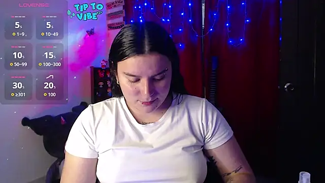 Snapshot of Nika_1_ chatting on October 15, 2025, 7:55 pm Nika 1 online show from October 15, 2025, 7:55 pm