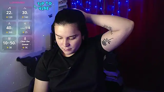 Snapshot of Nika_1_ chatting on October 12, 2025, 8:10 pm Nika 1 online show from October 12, 2025, 8:10 pm