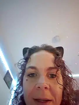 Snapshot of thatonespicychick chatting on February 6, 2025, 6:51 am thatonespicychick online show from February 6, 2025, 6:51 am