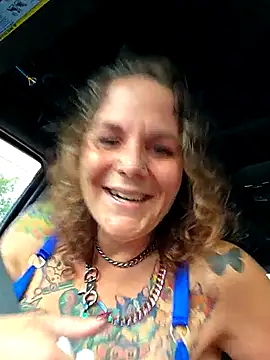 Snapshot of thatonespicychick chatting on October 10, 2025, 4:19 pm thatonespicychick online show from October 10, 2025, 4:19 pm