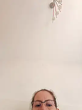 Snapshot of uber_babe chatting on November 26, 2025, 9:31 am uber babe online show from November 26, 2025, 9:31 am