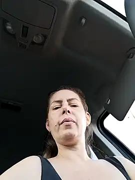 Snapshot of uber_babe chatting on January 17, 2025, 1:56 pm uber babe online show from January 17, 2025, 1:56 pm