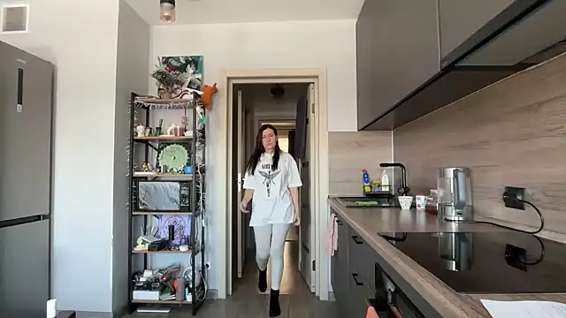 Snapshot of jainesummer chatting on February 6, 2026, 10:11 am jainesummer online show from February 6, 2026, 10:11 am