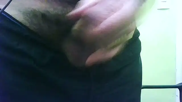 Snapshot of loganwolverine02 chatting on April 9, 2026, 1:28 pm loganwolverine02 online show from April 9, 2026, 1:28 pm