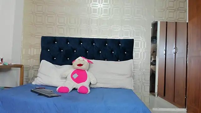 Snapshot of yulianademond66 chatting on February 17, 2025, 9:21 pm yulianademond66 online show from February 17, 2025, 9:21 pm