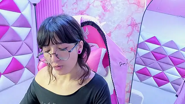 Snapshot of Danny_Face chatting on February 19, 2026, 2:25 pm Danny Face online show from February 19, 2026, 2:25 pm