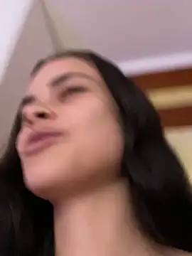 HannaRhodes online show from September 10, 2025, 12:37 pm