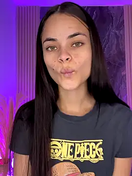 HannaRhodes online show from October 4, 2025, 1:45 pm