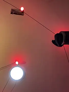 Snapshot of sluttysmiley chatting on December 15, 2025, 10:43 am sluttysmiley online show from December 15, 2025, 10:43 am