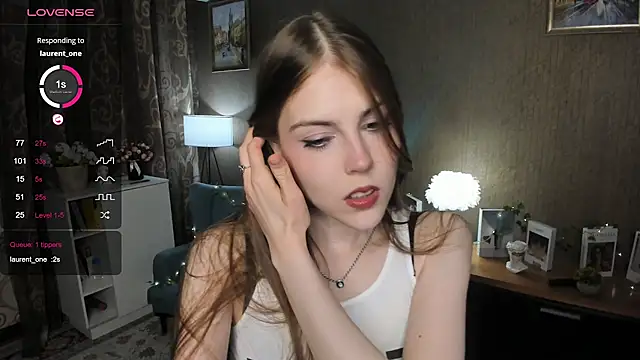 Snapshot of DarleneHatt chatting on March 6, 2025, 9:20 pm DarleneHatt online show from March 6, 2025, 9:20 pm