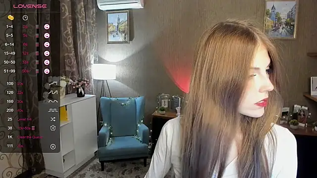 Snapshot of DarleneHatt chatting on September 24, 2025, 10:59 pm DarleneHatt online show from September 24, 2025, 10:59 pm