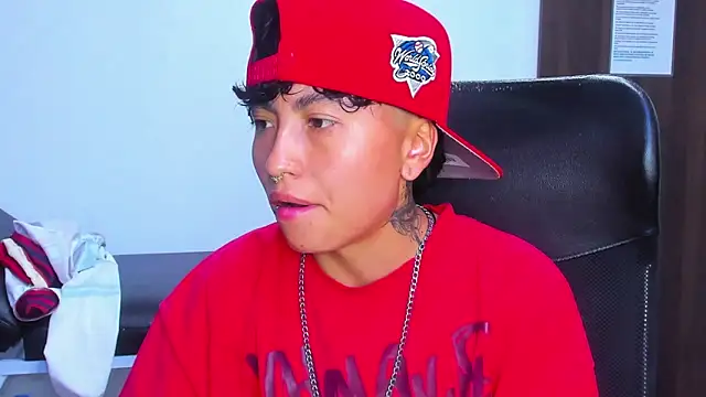 Snapshot of Im_Mathias chatting on February 19, 2026, 1:24 am Im Mathias online show from February 19, 2026, 1:24 am