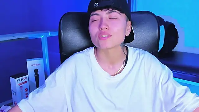 Snapshot of Im_Mathias chatting on December 18, 2025, 4:39 am Im Mathias online show from December 18, 2025, 4:39 am