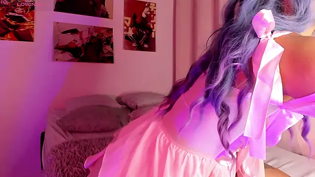 Luna-Chann online show from October 25, 2025, 9:37 pm