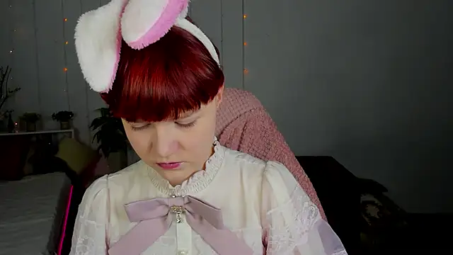 DreamyLuna online show from March 21, 2025, 8:40 pm