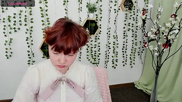 DreamyLuna online show from March 20, 2025, 8:40 pm