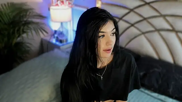 Snapshot of scarlet_hill chatting on January 12, 2025, 5:56 am scarlet hill online show from January 12, 2025, 5:56 am