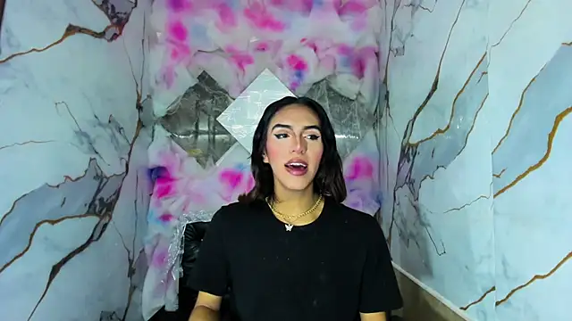 Isabella stanford2 online show from November 28, 2025, 1:55 pm