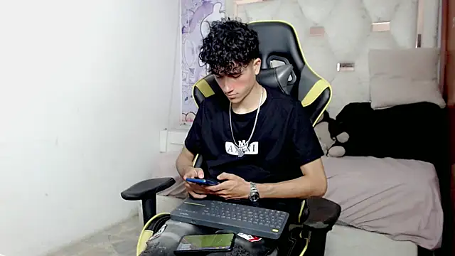 Snapshot of johnny_cagee chatting on January 10, 2026, 4:19 am johnny cagee online show from January 10, 2026, 4:19 am