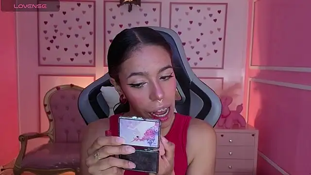 Snapshot of stephania_t chatting on November 14, 2025, 11:58 am stephania t online show from November 14, 2025, 11:58 am