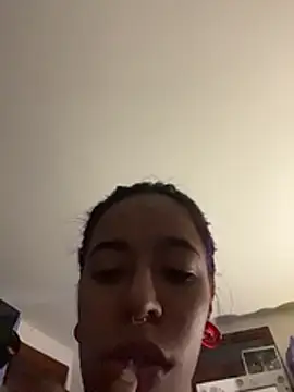 Snapshot of stephania_t chatting on November 3, 2025, 4:17 am stephania t online show from November 3, 2025, 4:17 am