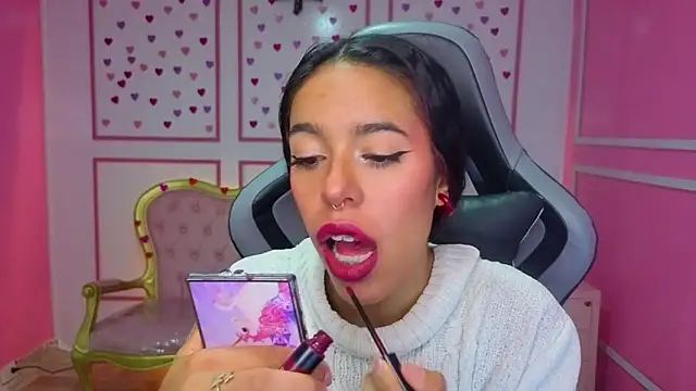 Snapshot of stephania_t chatting on November 21, 2025, 11:53 am stephania t online show from November 21, 2025, 11:53 am