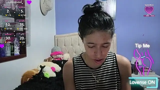 Snapshot of stephania_t chatting on July 7, 2026, 2:20 pm stephania t online show from July 7, 2026, 2:20 pm
