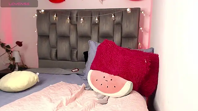 julz 03 online show from February 27, 2025, 2:25 am