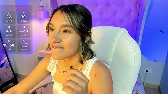 Snapshot of _Sophie__miller chatting on January 13, 2026, 8:02 pm Sophie miller online show from January 13, 2026, 8:02 pm