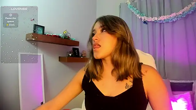  Sophie  miller online show from April 14, 2026, 8:03 pm