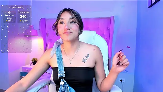 Snapshot of _Sophie__miller chatting on January 5, 2026, 7:50 pm Sophie miller online show from January 5, 2026, 7:50 pm