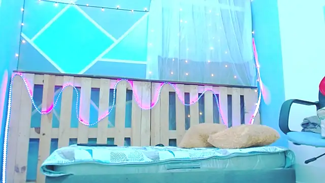 Michellcockxxx online show from February 26, 2025, 5:24 am