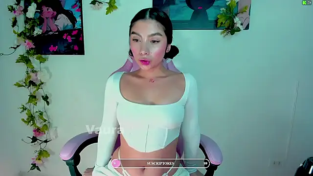 vaura  online show from March 21, 2025, 1:45 am