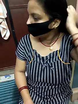 Snapshot of Manjudear chatting on July 14, 2026, 2:05 am Manjudear online show from July 14, 2026, 2:05 am
