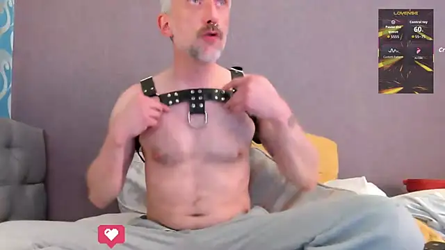 unclestefansdick online show from April 15, 2026, 10:54 am