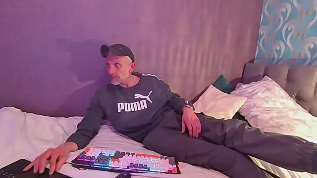 unclestefansdick online show from March 26, 2026, 5:17 am