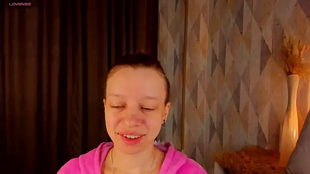 Snapshot of Michelle_Blond chatting on May 18, 2026, 1:06 am Michelle Blond online show from May 18, 2026, 1:06 am
