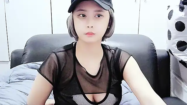 Snapshot of yourz_tw chatting on November 29, 2025, 2:06 pm yourz tw online show from November 29, 2025, 2:06 pm