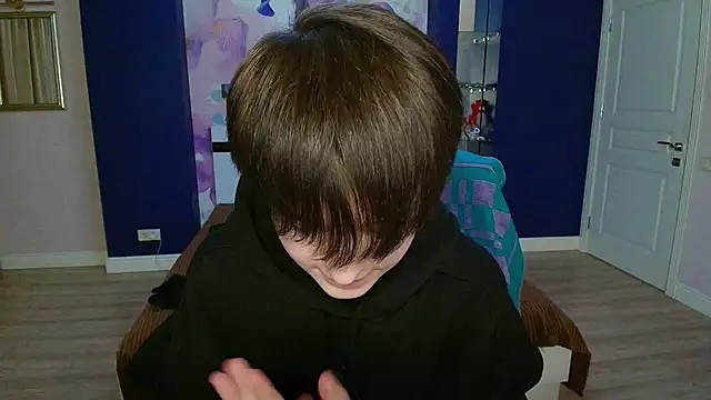 Snapshot of EmiliaYours chatting on February 15, 2025, 5:17 pm EmiliaYours online show from February 15, 2025, 5:17 pm