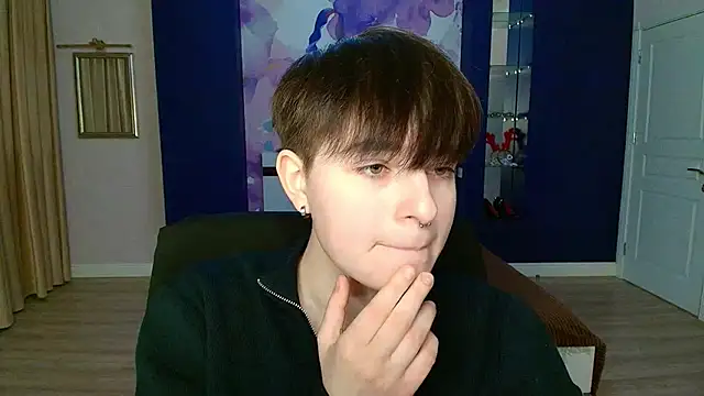 Snapshot of EmiliaYours chatting on March 2, 2025, 4:14 pm EmiliaYours online show from March 2, 2025, 4:14 pm