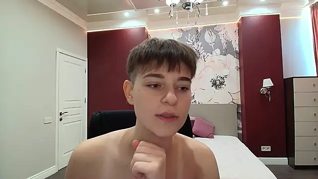 Snapshot of EmiliaYours chatting on September 22, 2025, 3:07 pm EmiliaYours online show from September 22, 2025, 3:07 pm