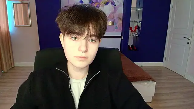 Snapshot of EmiliaYours chatting on March 1, 2025, 12:45 pm EmiliaYours online show from March 1, 2025, 12:45 pm