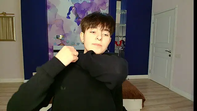 Snapshot of EmiliaYours chatting on February 25, 2025, 1:53 pm EmiliaYours online show from February 25, 2025, 1:53 pm