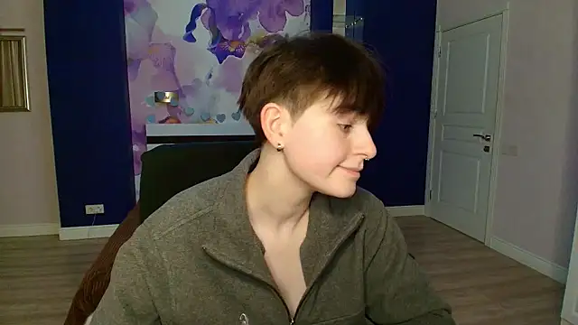 Snapshot of EmiliaYours chatting on February 24, 2025, 1:31 pm EmiliaYours online show from February 24, 2025, 1:31 pm